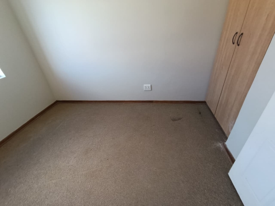 To Let 2 Bedroom Property for Rent in Hillside Free State